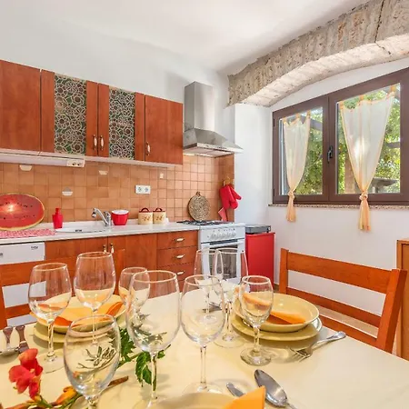 Ferienhaus Stancija Roza
