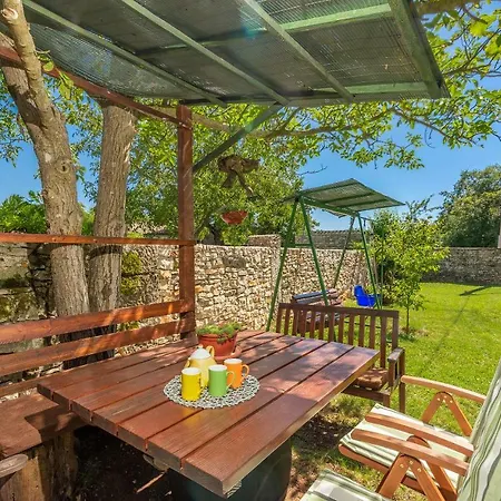 Stancija Roza Ferienhaus Svetvinčenat